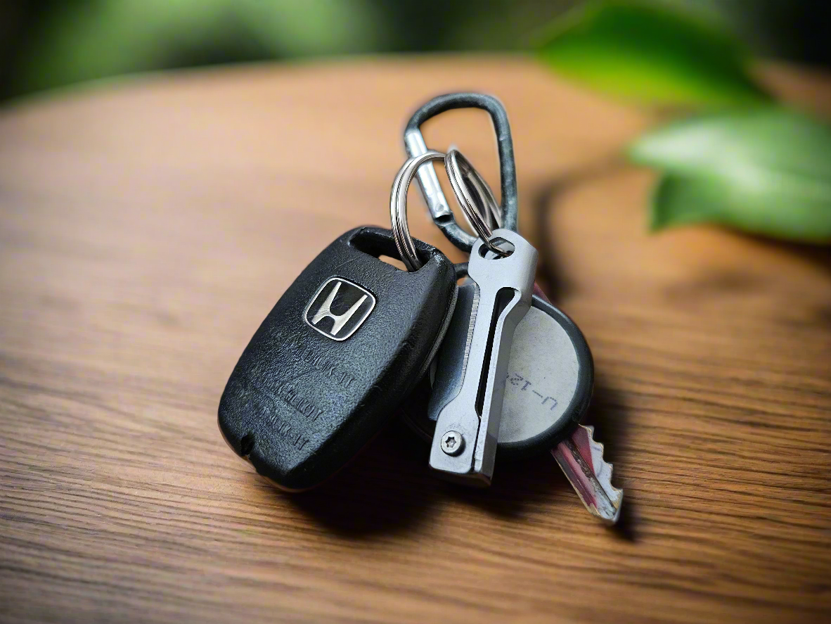 Keychain Emergency Knife